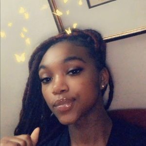 Meet your Posher, Shayla